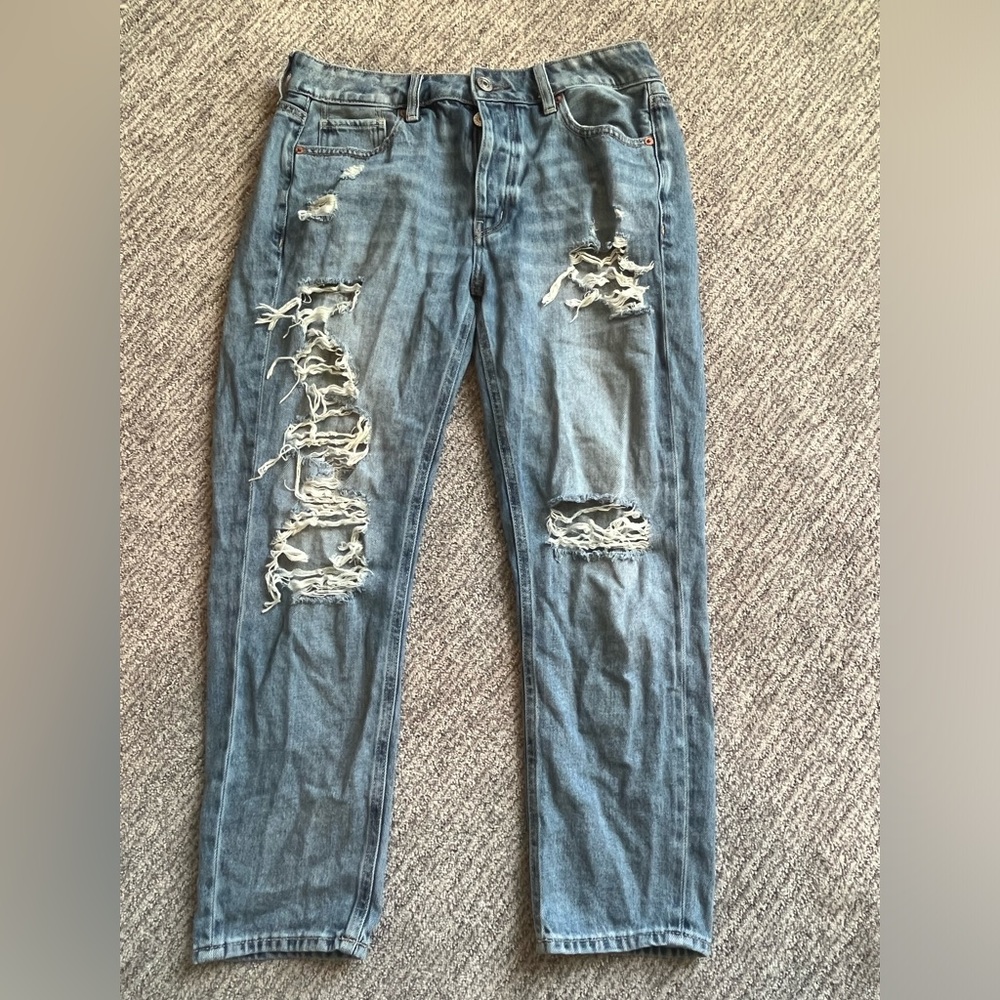 American Eagle mom jeans ripped